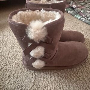 Grey Suede Boots with Fur Trim